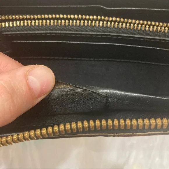 Mcm gold or copper leather zipper clutch wallet - Picture 9 of 11